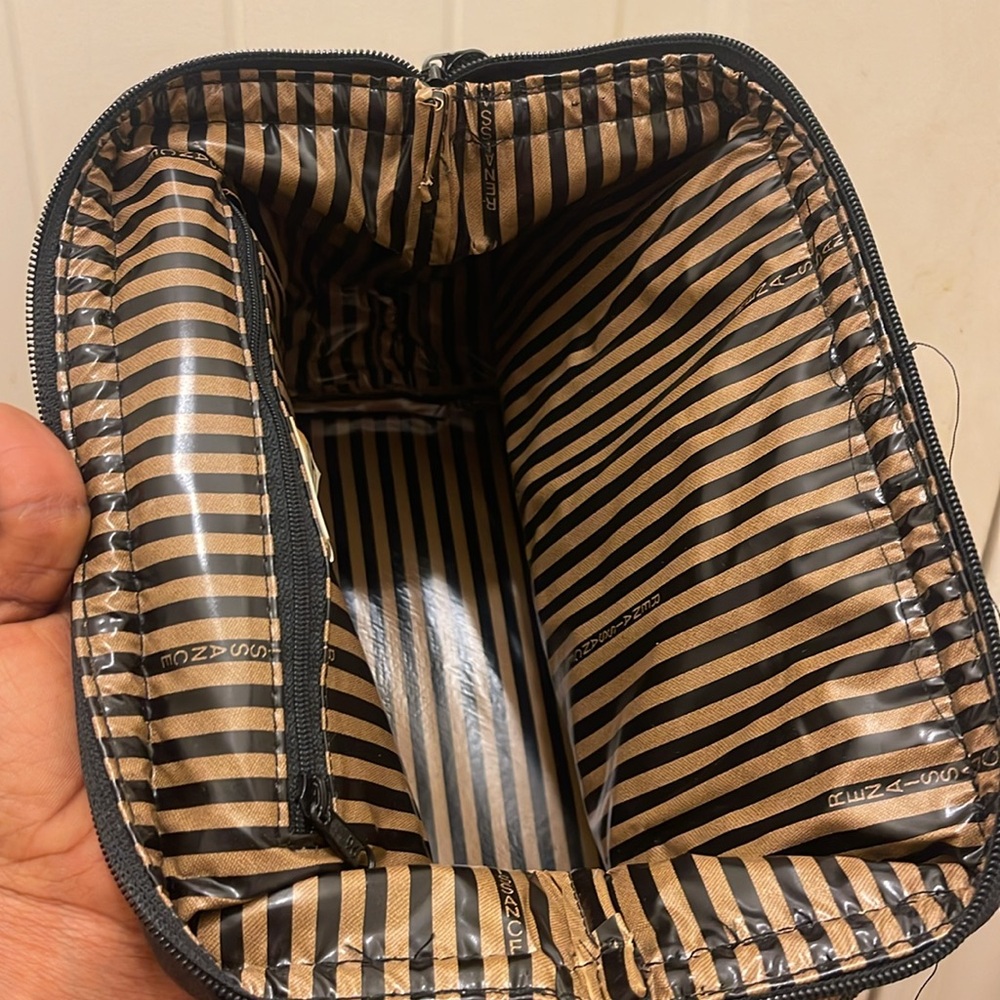 Elegant Black and Tan Striped Women's Bag - Picture 15 of 16